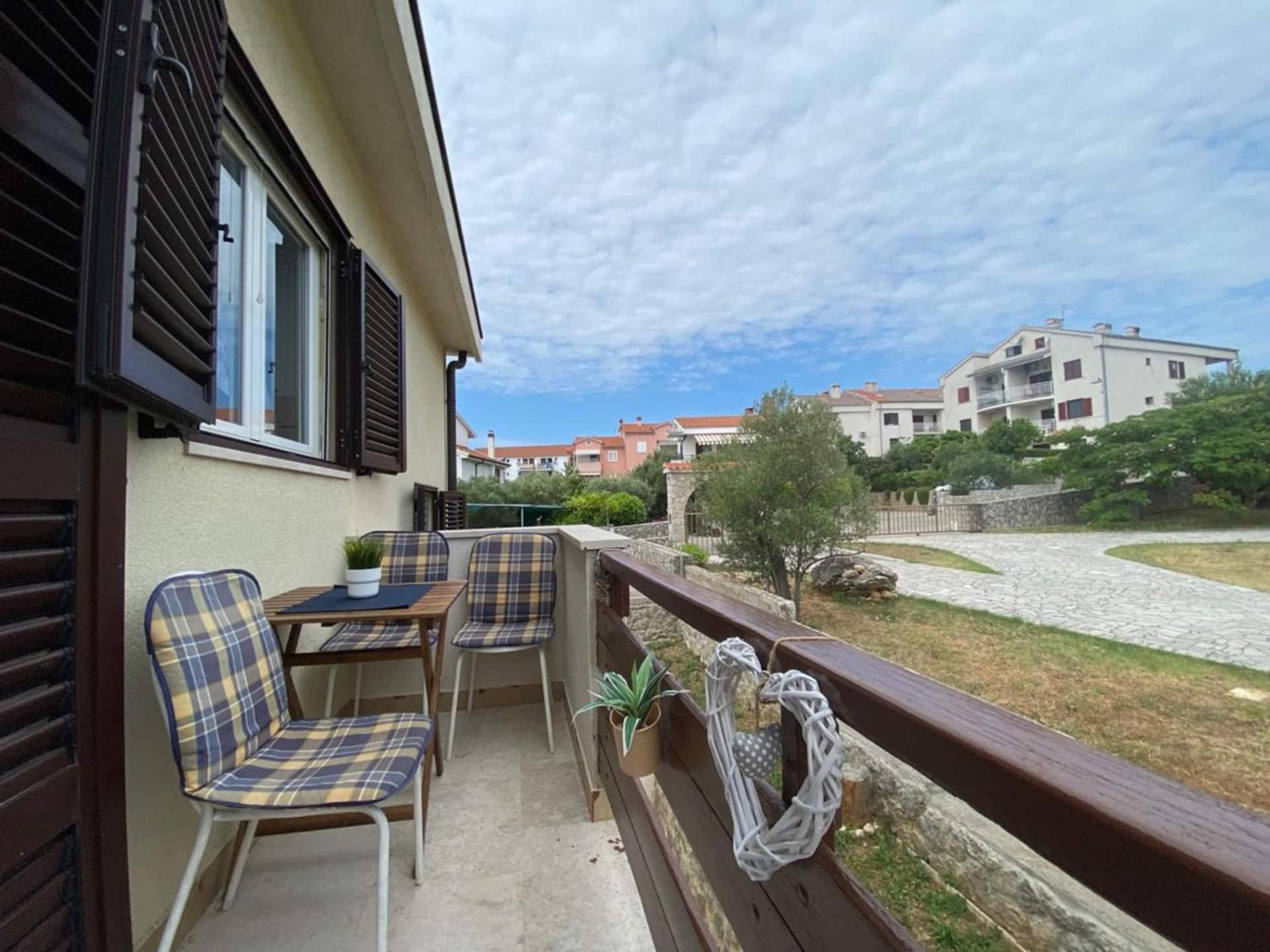 Apartments Xenia Krk Veglia Exterior foto